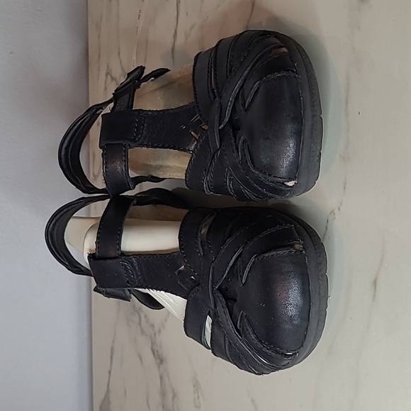 Earth Origins Savoy Sheva Black Leather Closed Toe Strappy Sandals 8W Boho Comfy - Picture 3 of 11